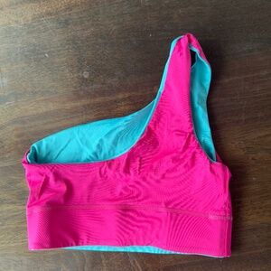 Fabletics SET | Reversible off-the-shoulder Sports Bra | Bike shorts with pocket